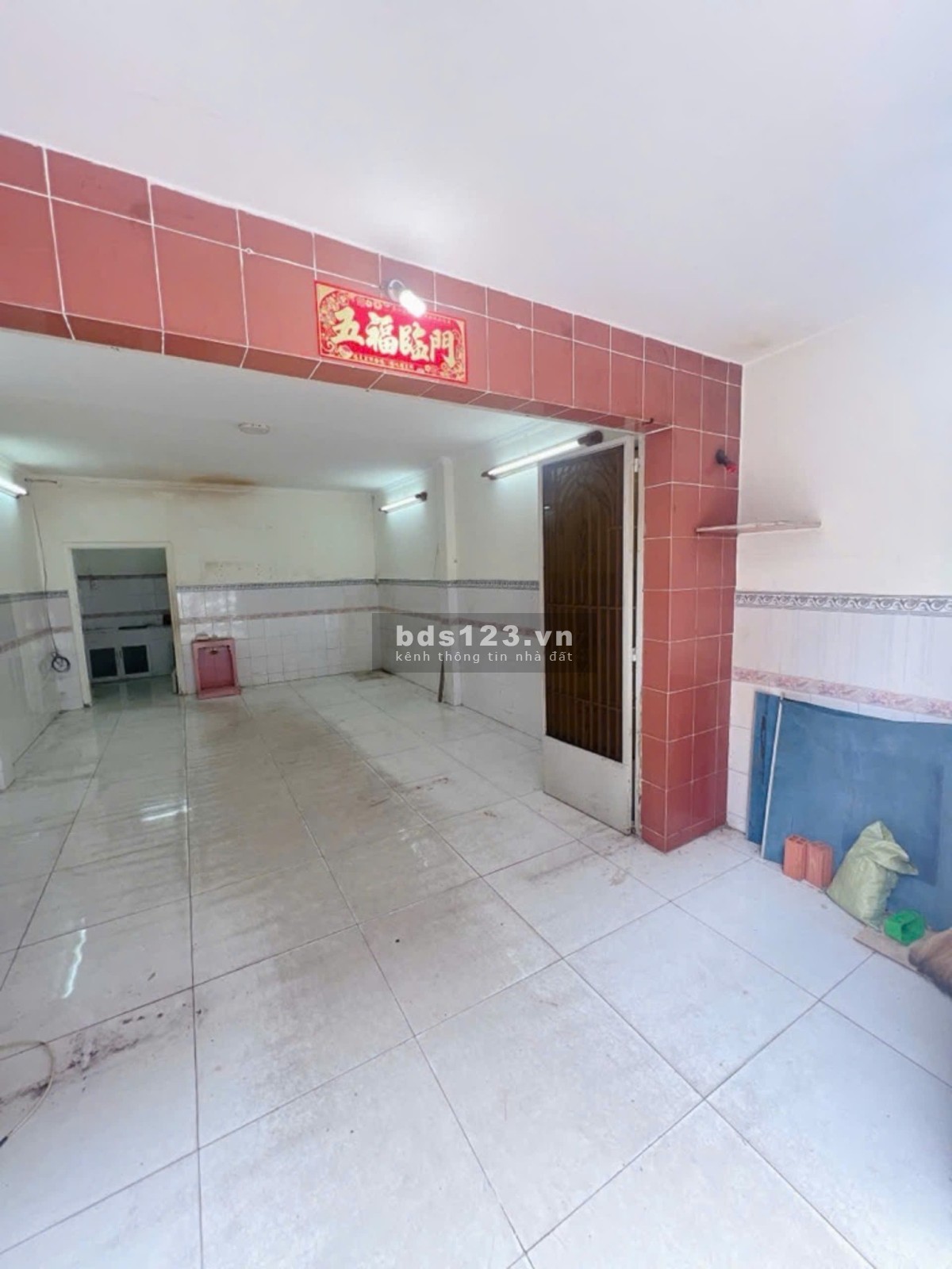 NGAY LÊ VĂN QUỚI - NGÃ TƯ 4 XÃ - BÌNH TÂN - NHÀ 1 TRỆT 1 LẦU - 40M2 - HẺM ĐẸP THÔNG -GIÁ NHỈNH 3 TỶ