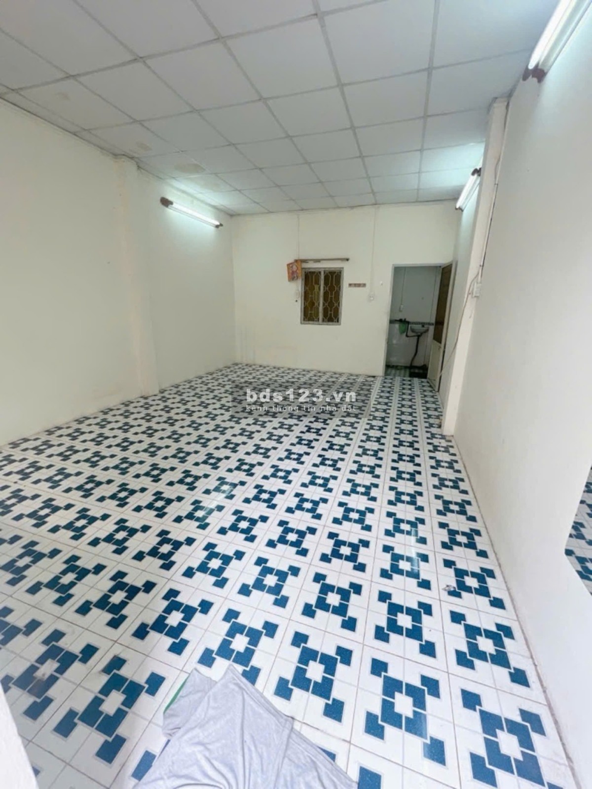 NGAY LÊ VĂN QUỚI - NGÃ TƯ 4 XÃ - BÌNH TÂN - NHÀ 1 TRỆT 1 LẦU - 40M2 - HẺM ĐẸP THÔNG -GIÁ NHỈNH 3 TỶ