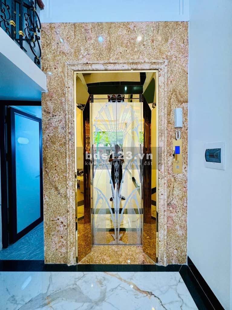 Ô TÔ TRÁNH – KINH DOANH 7 TẦNG THANG MÁY – VỈA HÈ RỘNG - GIÁ 15.5 TỶ