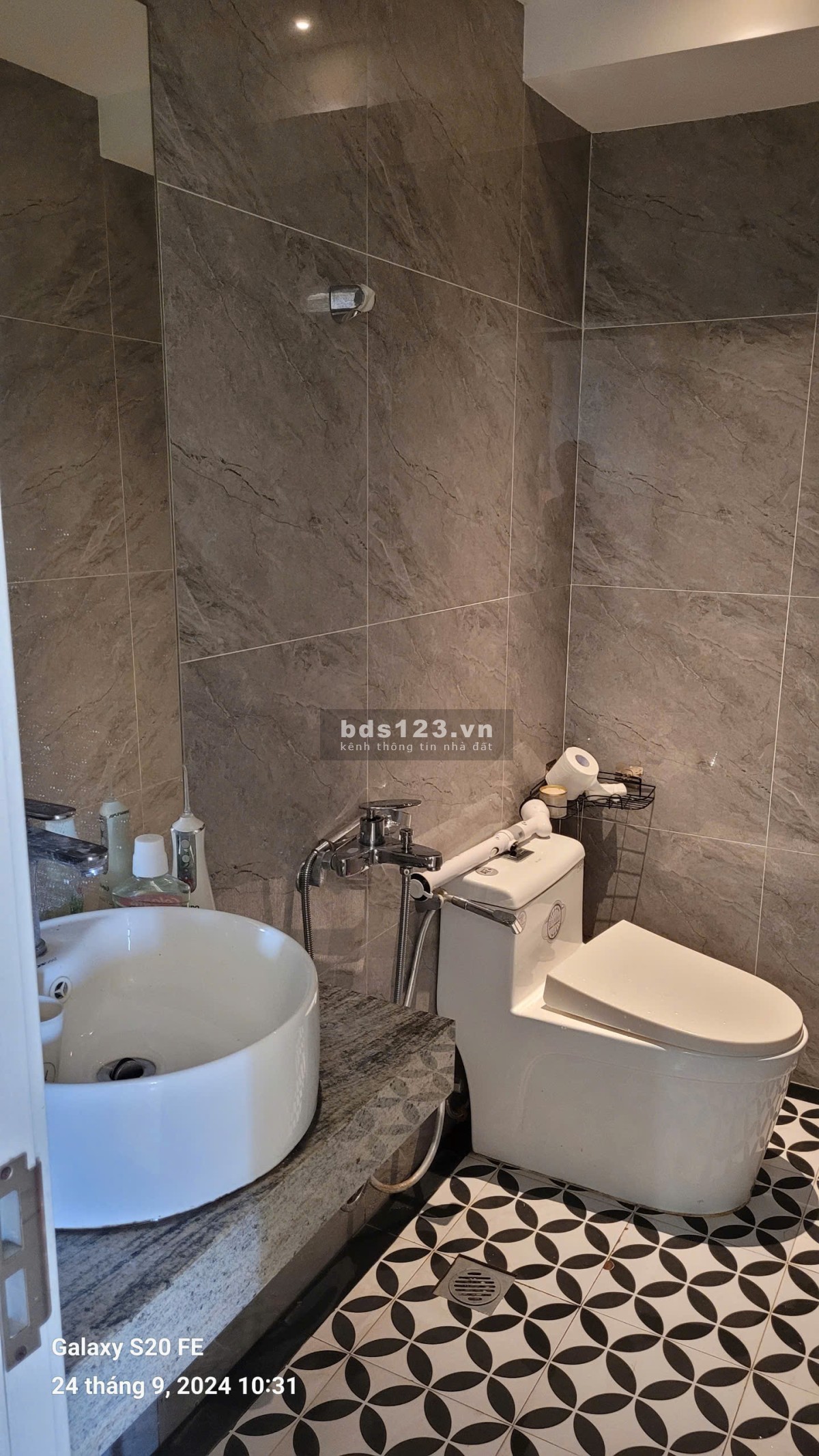Bán LK Trịnh Văn Bô, đã hoàn thiện đẹp, kinh doanh, ở ngay, sổ đỏ trao tay