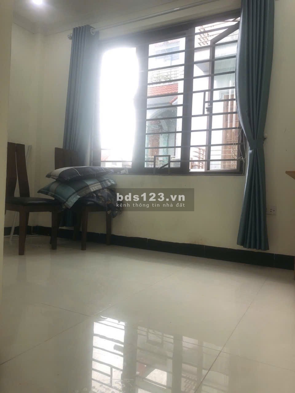 NHÀ DÂN XÂY 4 TẦNG HIỆN ĐẠI - OTO ĐỖ CỬA - CÁCH PHỐ 20M