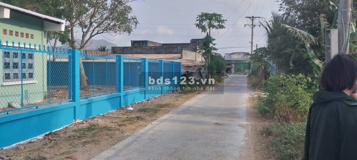 Bán lô đất đối diện trường Tiểu Học Hồng Sơn 4, liền kề nhà hàng tiệc cưới Phong Trúc
