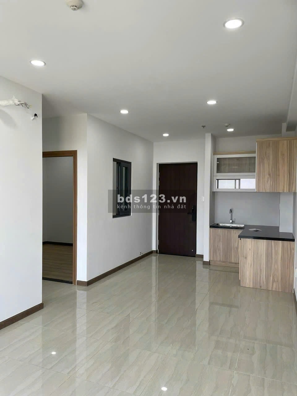 Chung cư Mỹ Vinh, Nguyễn Thị MInh Khai, Q3: 85m2, 2p ngủ, 2wc, 15tr