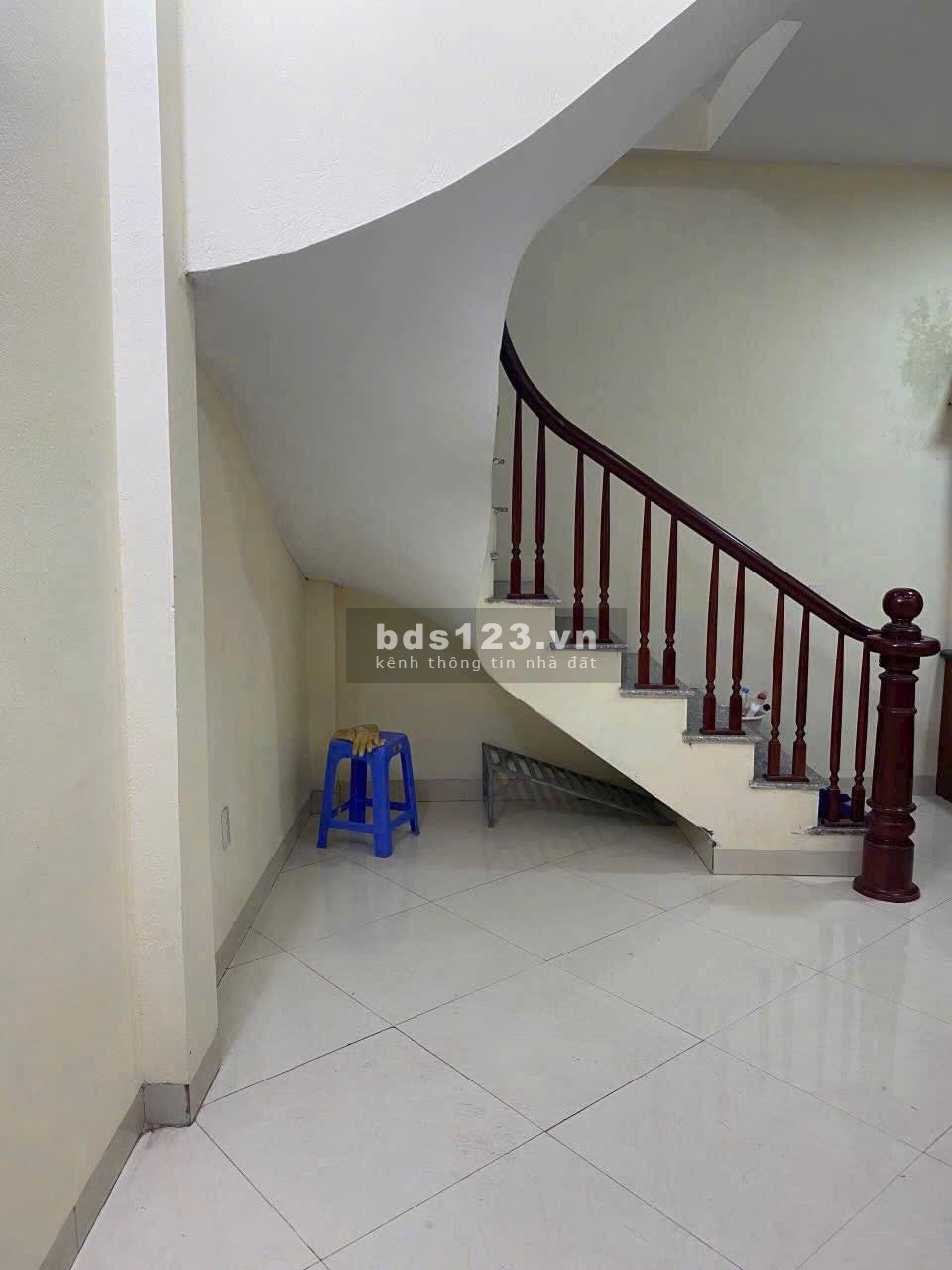 BÁN NHÀ CẦU GIẤY: NHÀ ĐẸP, 36M2, NGÕ THOÁNG, GIAO THÔNG THUẬN TIỆN