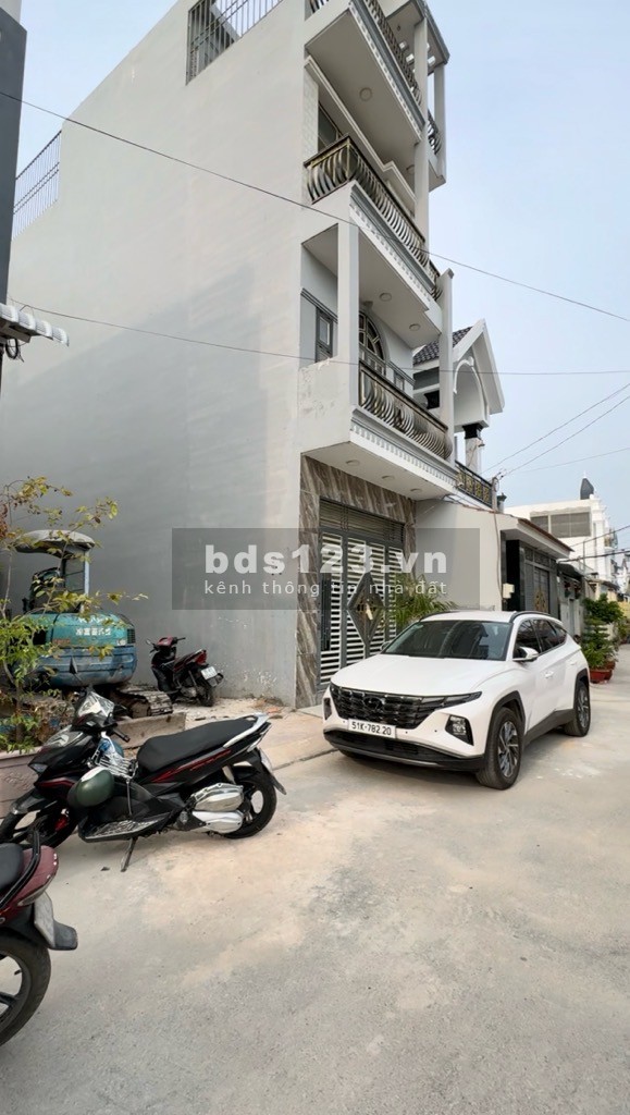 Bán nhà Hẻm Xe Hơi Bình Thành, Diện tích 4x14m, 2 tầng, giá chỉ hơn 4 tỷ