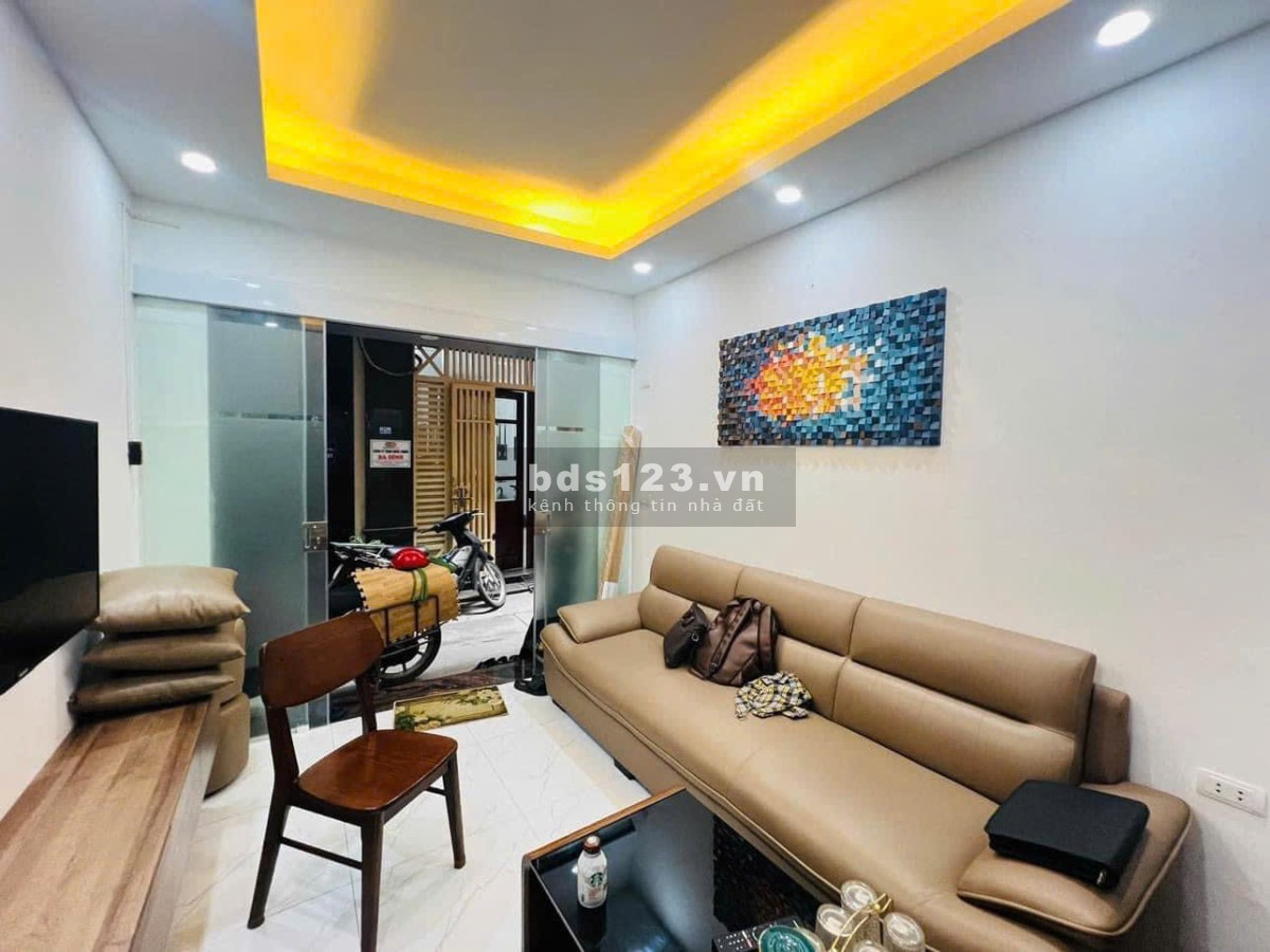  BÁN NHÀ PHÂN LÔ VTP, Ô TÔ VÀO NHÀ, NỘI THẤT VIP, CÁCH ĐƯỜNG CHÍNH 30M, DT 35Mx5 TẦNG 