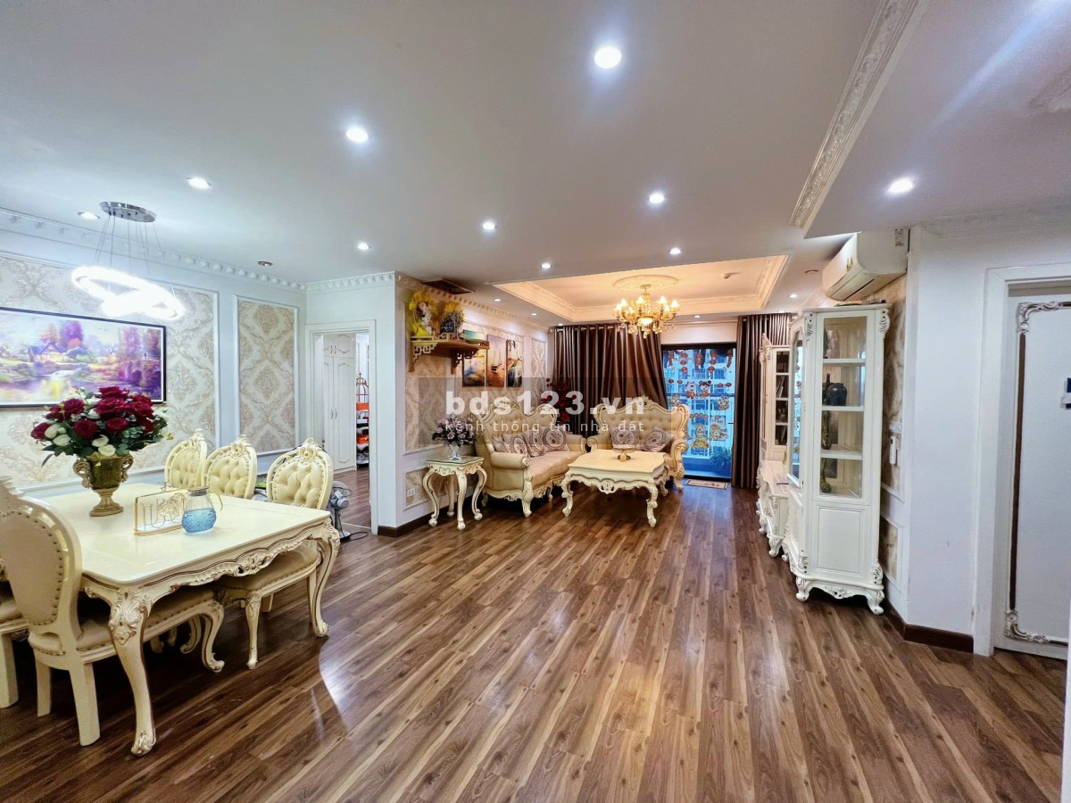 Cần bán gấp căn hoa hậu 3N tại Goldmark giá 7 tỷ