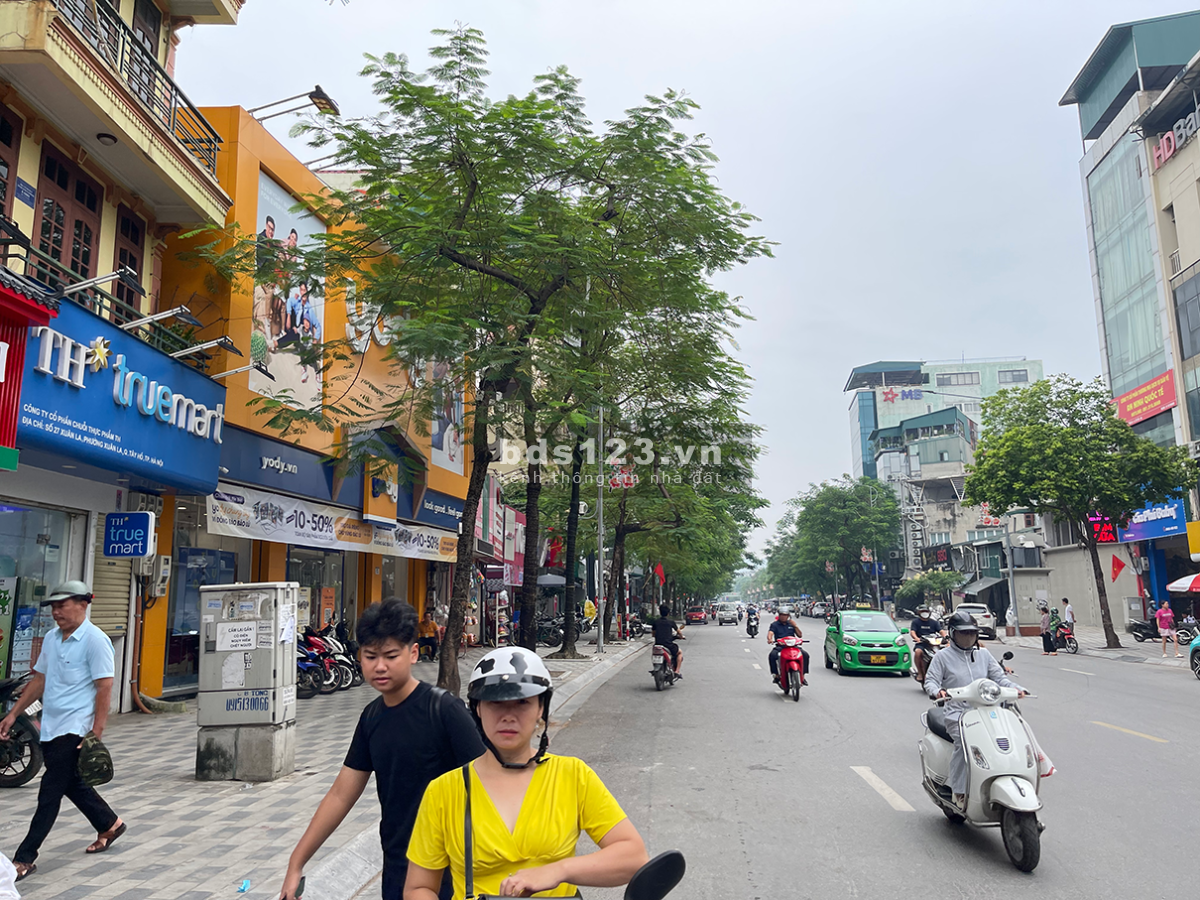 Bán nhà Tây Hồ 33 tỷ 55m ~ 600tr mặt tiền 5m1 5 tầng ngã 4 kinh doanh