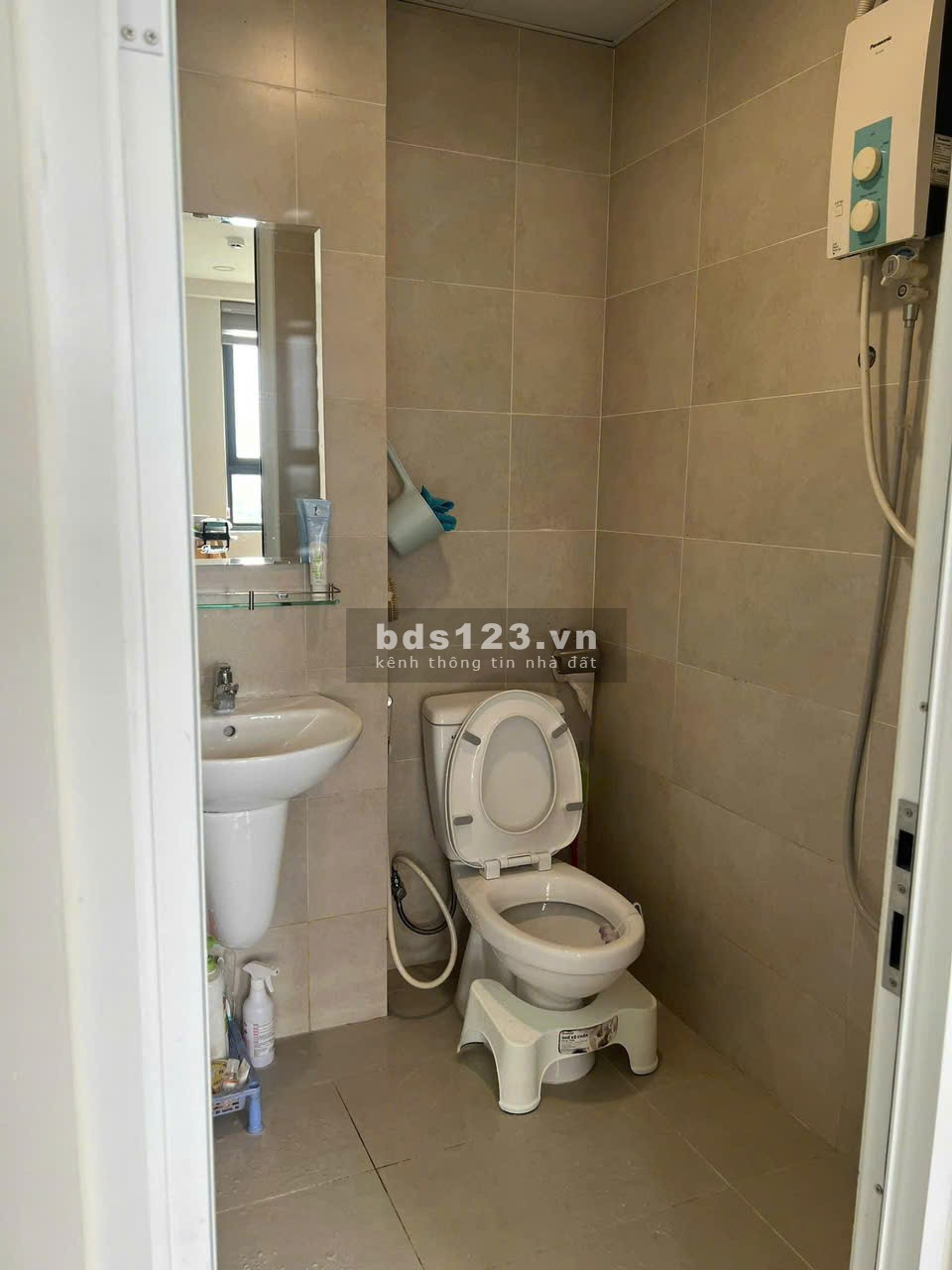 Cho thuê chung cư Carillon 2, 27 Trịnh Đình Thảo, Tân Phú 70m2, 10tr, 2pn, nt