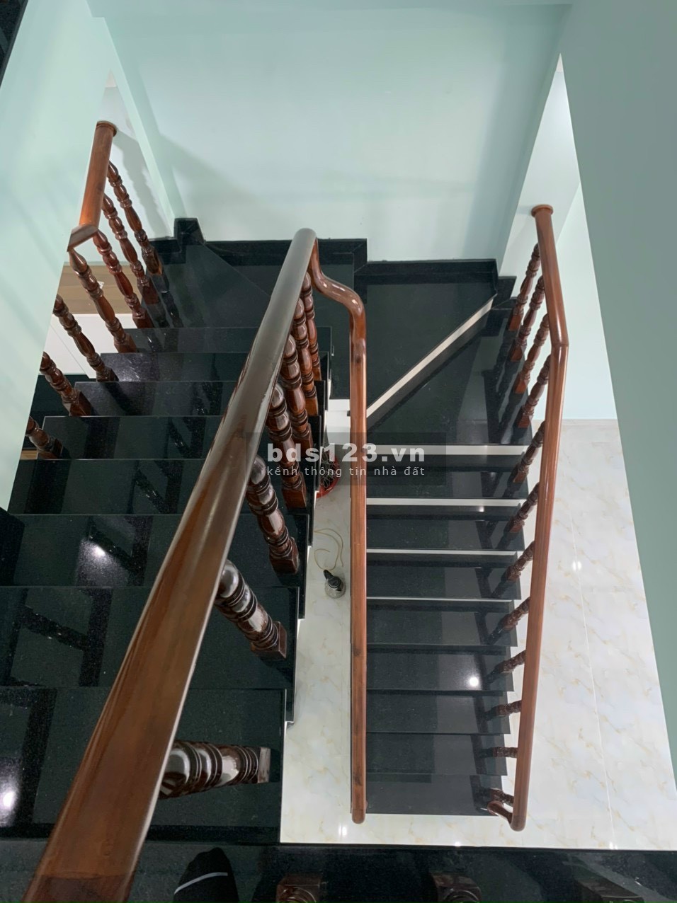 TP Thủ Dầu Một Bán nhà 2 tầng có chỗ để ô tô 7chỗ. Gần chợ Cũ, Tương Bình Hiệp, BD.
