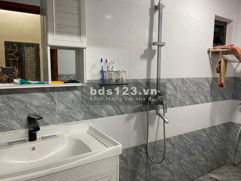 SIÊU RẺ CHỈ 110tr/m2! Chủ có việc gấp cần bán nhà Hoàng Hoa Thám!
