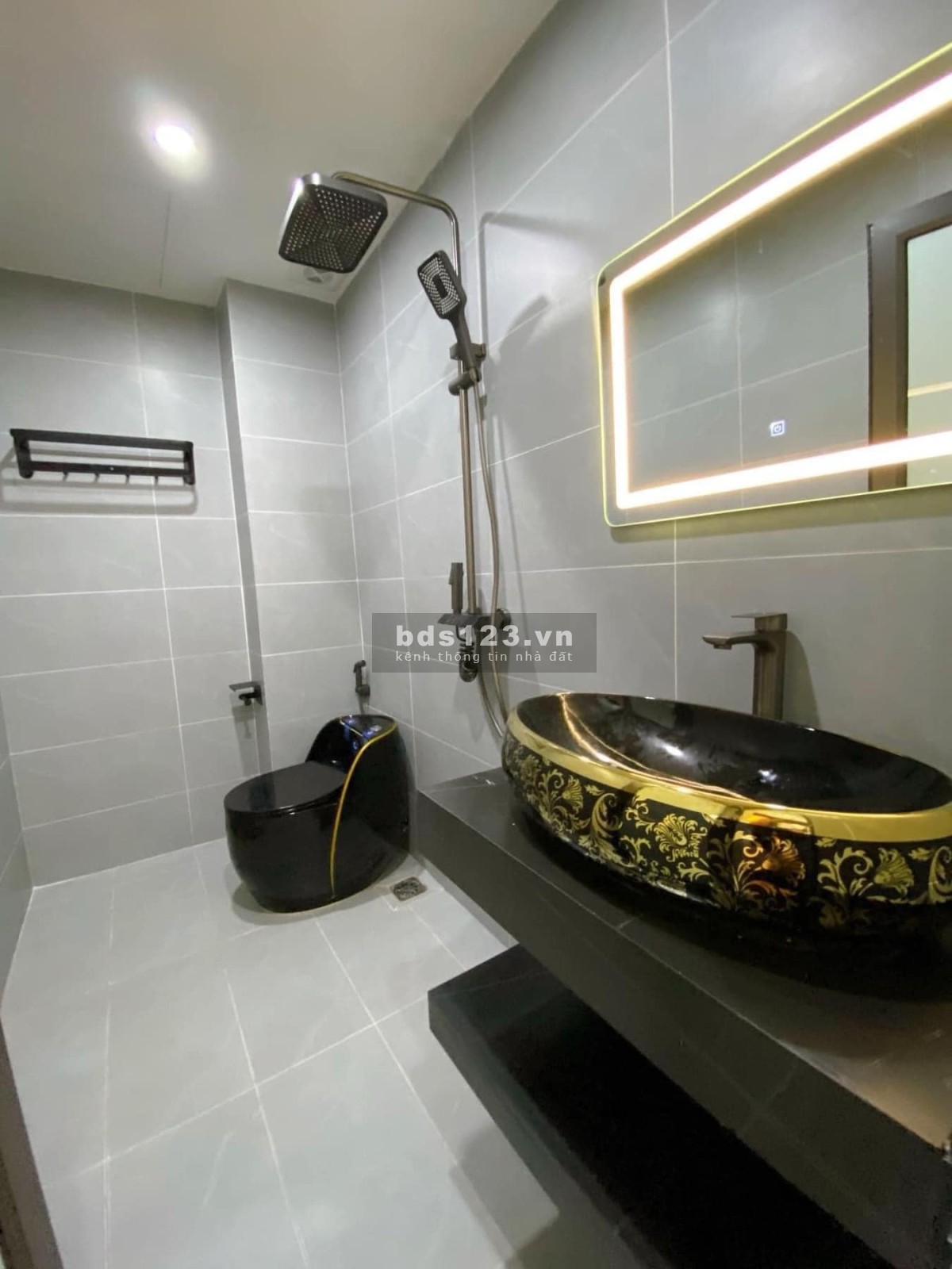 SIÊU PHẨM TÂY HỒ ĐẸP MỚI LUNG LINH, NỘI THẤT TẶNG LẠI - NÉT CĂNG - SÁT VỈA HÈ Ô TÔ TRÁNH, KINH DOANH