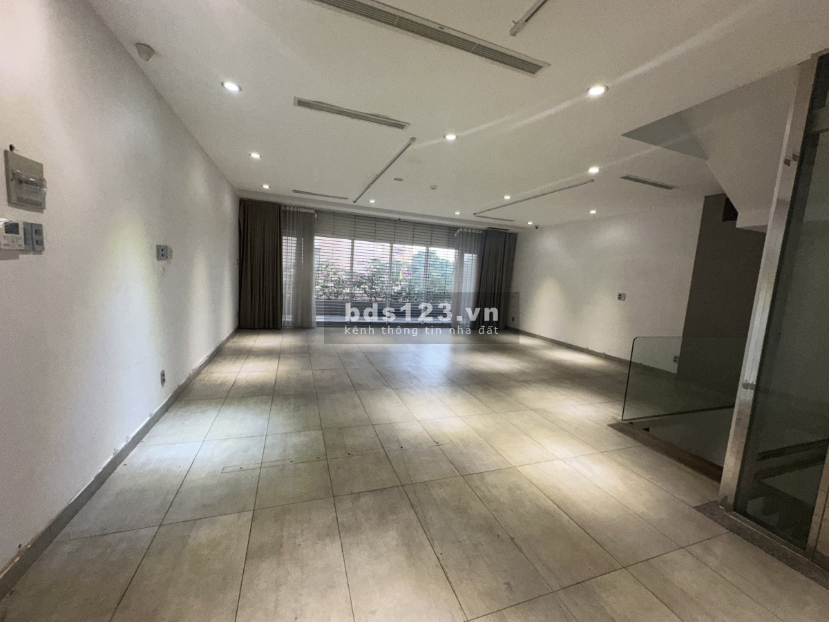 Căn VIP - Cho thuê Nhà phố Nguyễn Cơ Thạch 6500$, dt sử dụng 600m2