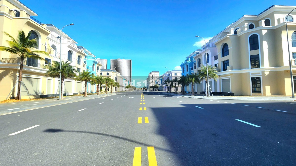 Bán nhà ở liền kề dư án Lacelia City Quảng Bình