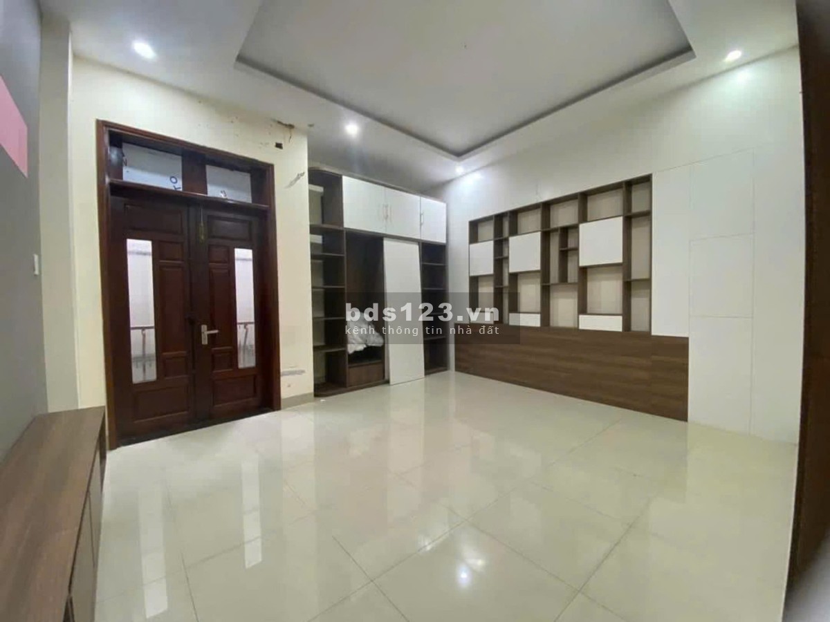 Cho thuê nhà 4 tầng mặt tiền đường: TRƯNG NỮ VƯƠNG - phía gần cầu Rồng