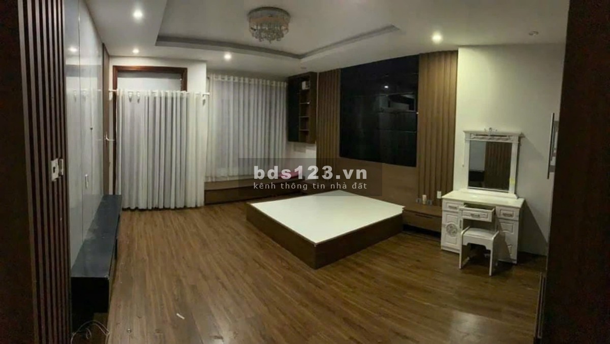 Cho thuê nhà 4 tầng mặt tiền đường: TRƯNG NỮ VƯƠNG - phía gần cầu Rồng