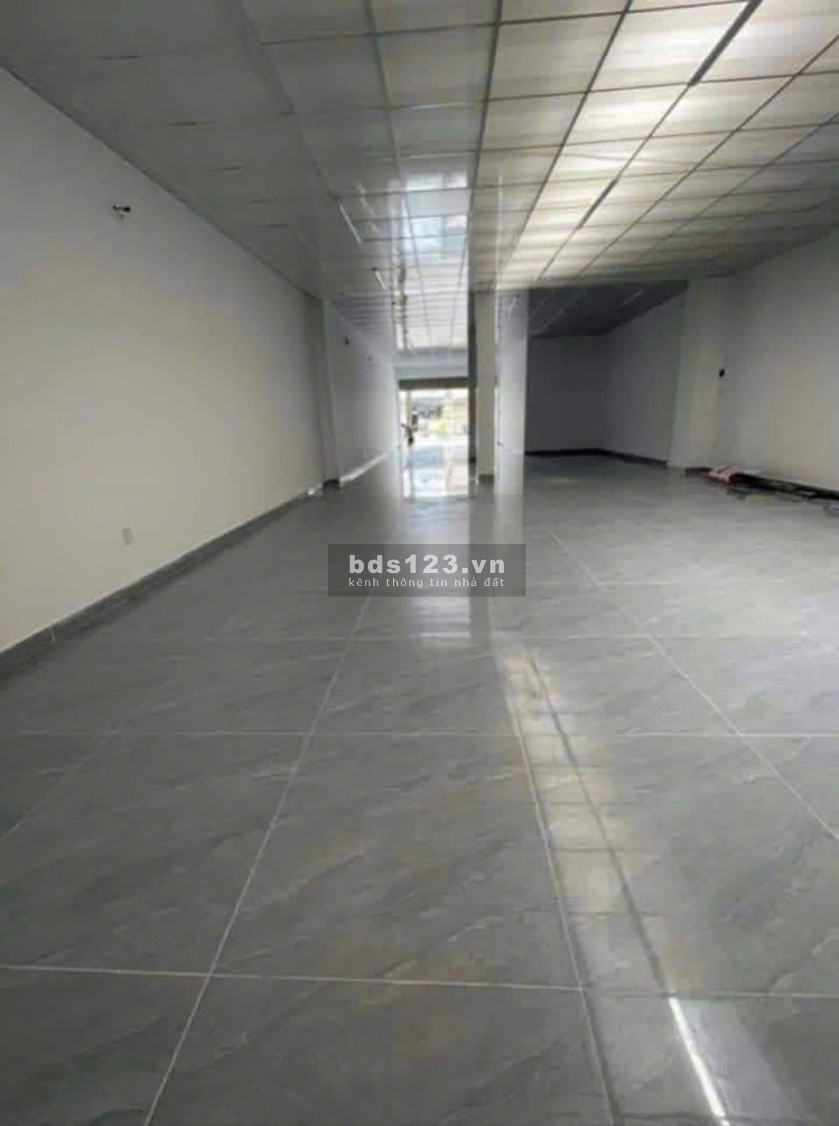 Cho Thuê Mặt Bằng kinh doanh/ văn phòng rộng 170m2 Mặt Tiền Đường: PHAN ĐĂNG LƯU