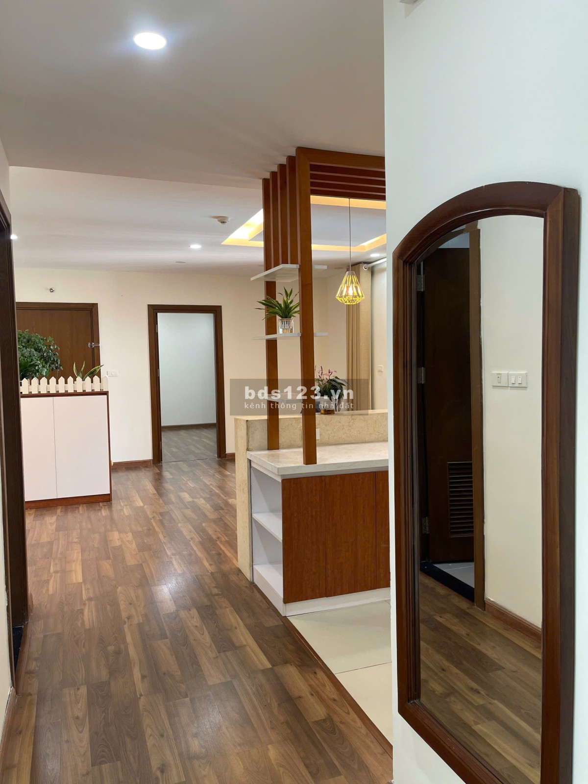 Cần bán gấp căn 3 ngủ full nội thất đẹp tại Goldmark