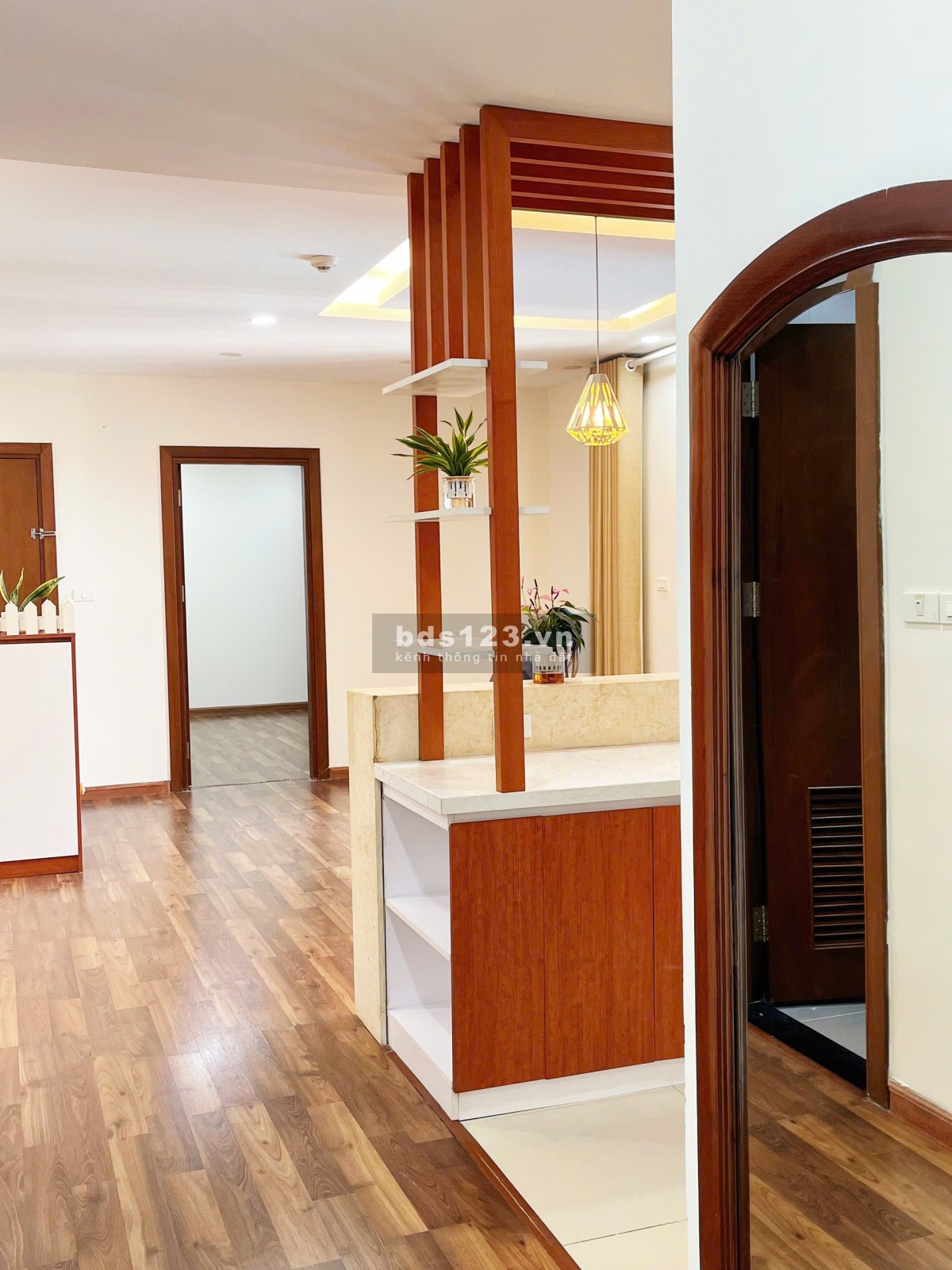 Cần bán gấp căn 3 ngủ full nội thất đẹp tại Goldmark