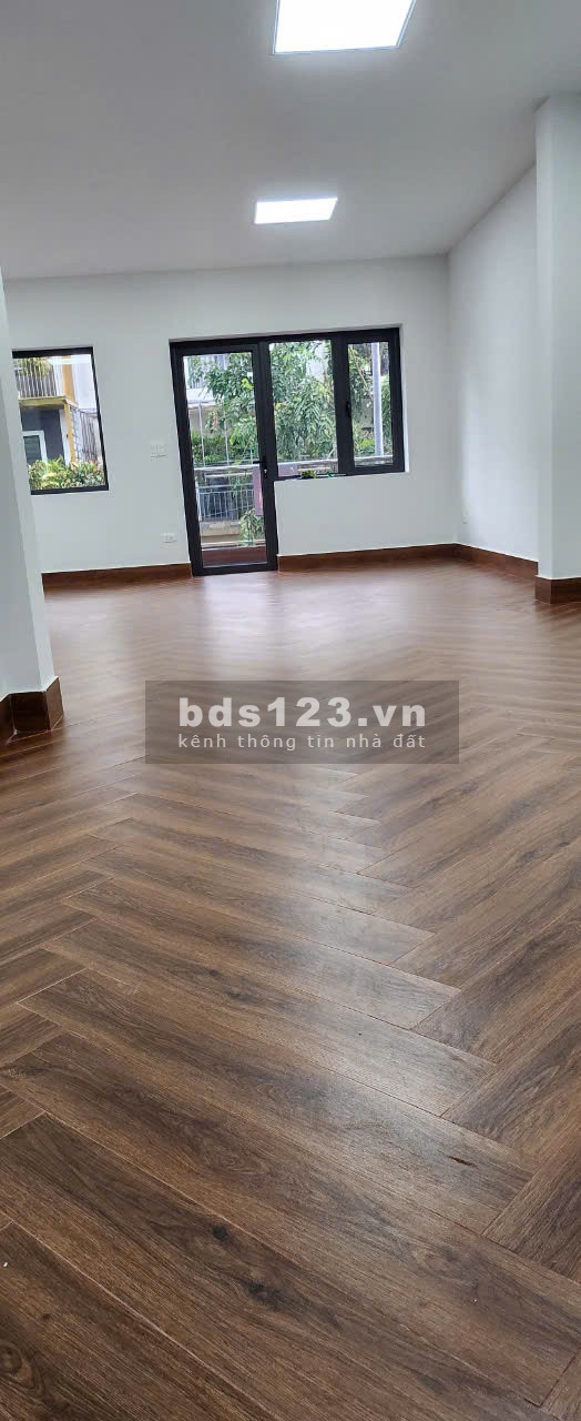 Chính chủ cho thuê nguyên căn liền kề khu nhà ở sinh thái Xuân Phương. Diện tích 83m2 x 3 tầng