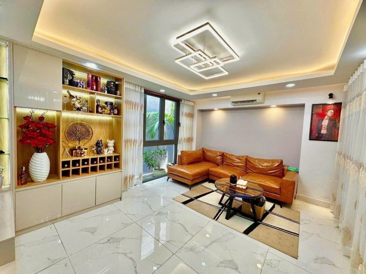 Bán nhà mặt tiền Võ Thành Trang, phường 11 Tân BÌnh (4,5*15) 3 tầng