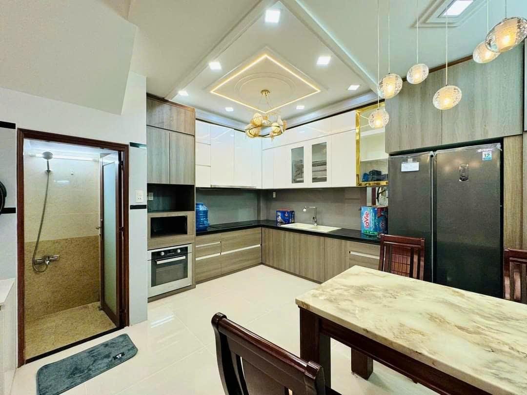 Bán nhà mặt tiền Võ Thành Trang, phường 11 Tân BÌnh (4,5*15) 3 tầng