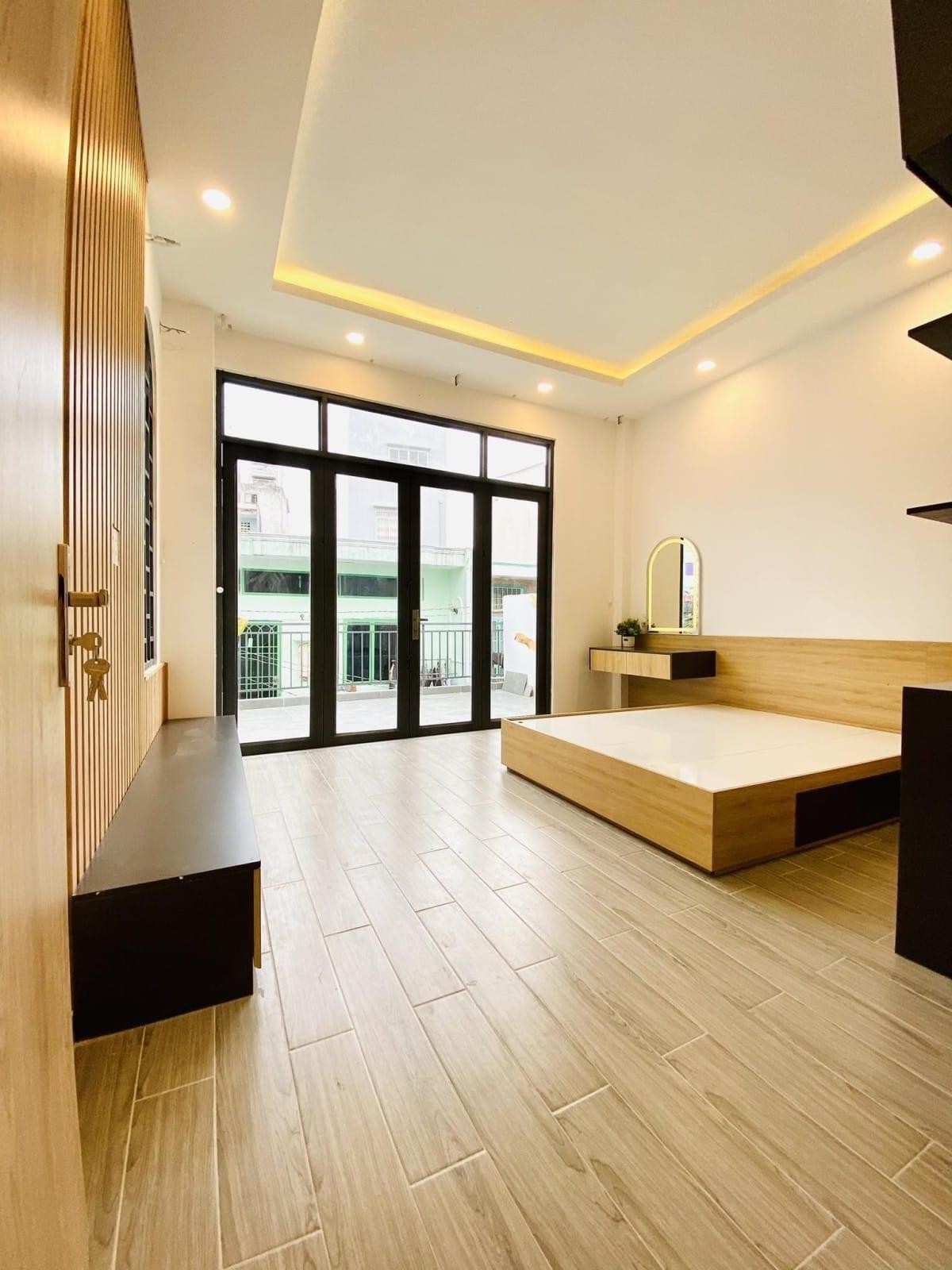 Bán nhà mặt tiền Võ Thành Trang, phường 11 Tân BÌnh (4,5*15) 3 tầng