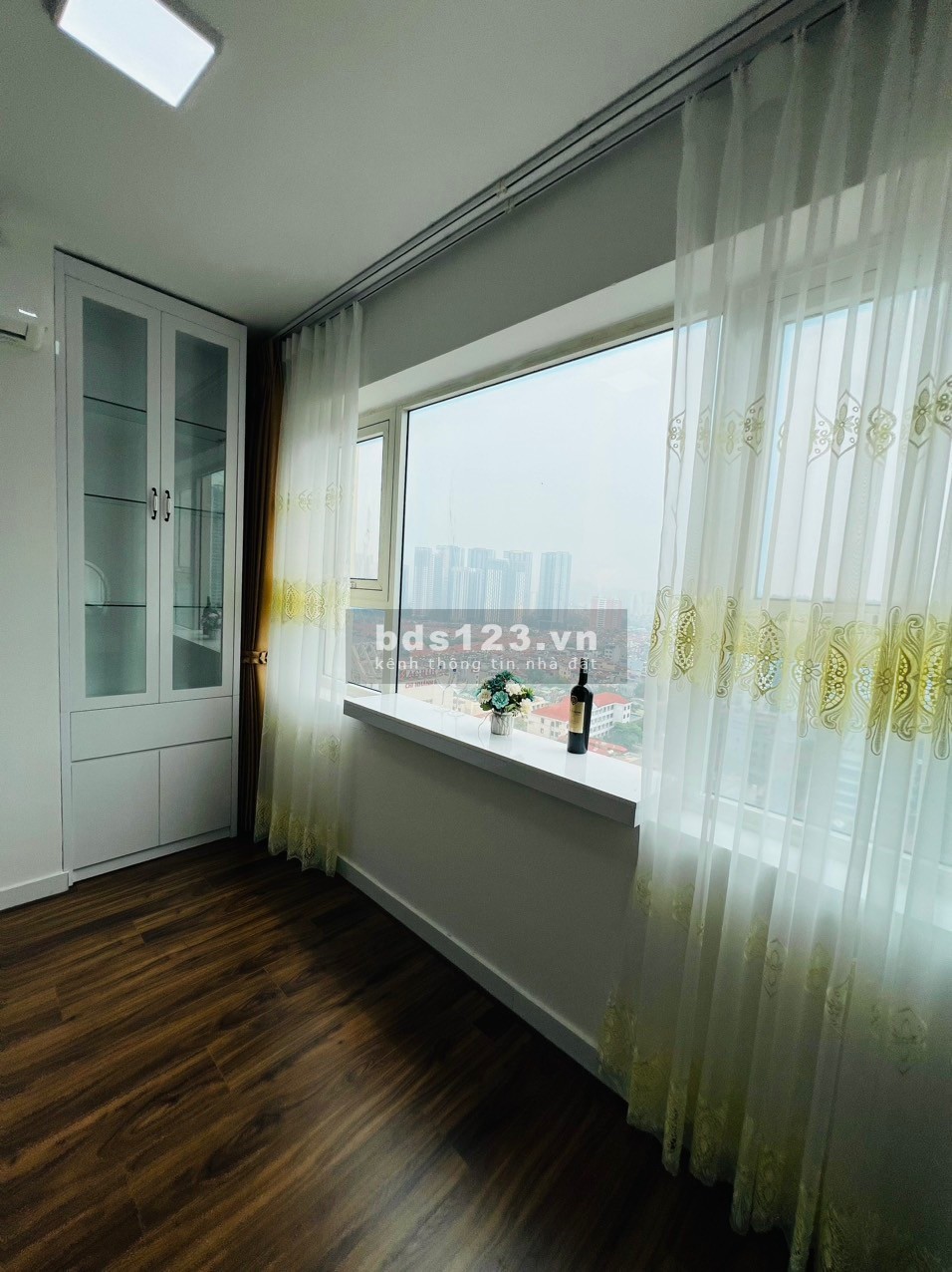 Siêu hot! Bán căn 17t, 151m2 - 3 ngủ, 3 VS. Căn góc, có slot ô tô (cực hiếm) 55tr/m2. 0907 833 787
