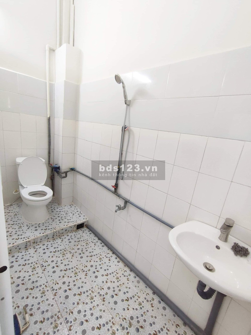 Chung cư Thị NGhè, XVNT, P 19, Bình Thạnh: 50m2, 1 p ngủ, có gác lửng, 8tr/th