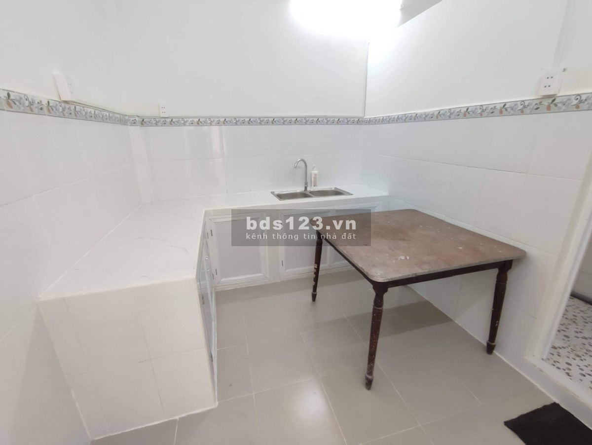 Chung cư Thị NGhè, XVNT, P 19, Bình Thạnh: 50m2, 1 p ngủ, có gác lửng, 8tr/th