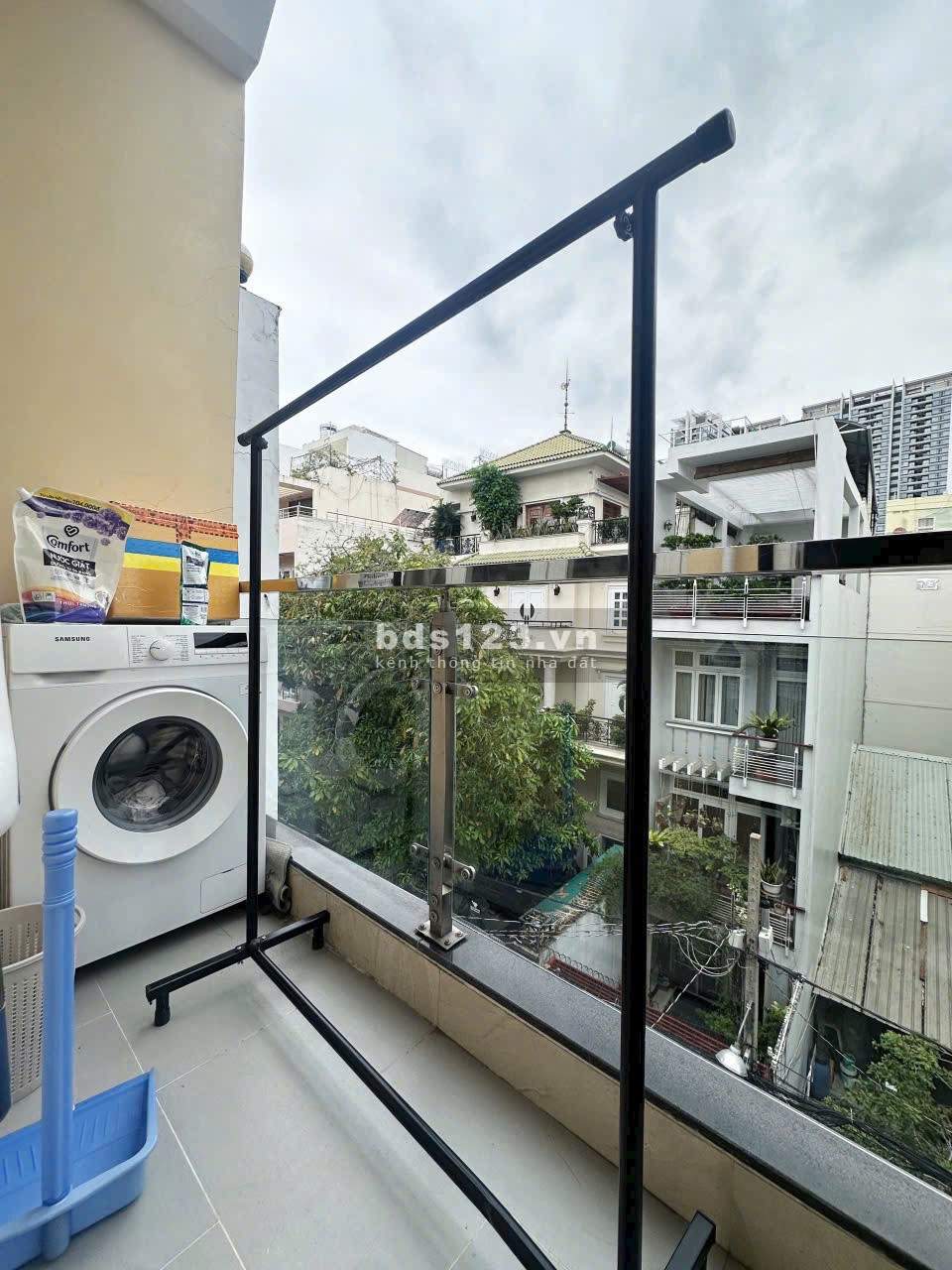 Căn hộ siêu đẹp, Ban công cửa sổ tại CMT8, Quận 10 - Full nội thất