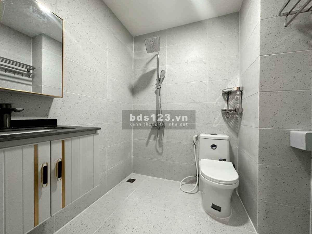 2 phòng ngủ mới full nội thất tại đường 3 Tháng 2, Quận 10, Vòng xoay Dân Chủ, Cách Mạng Tháng 8