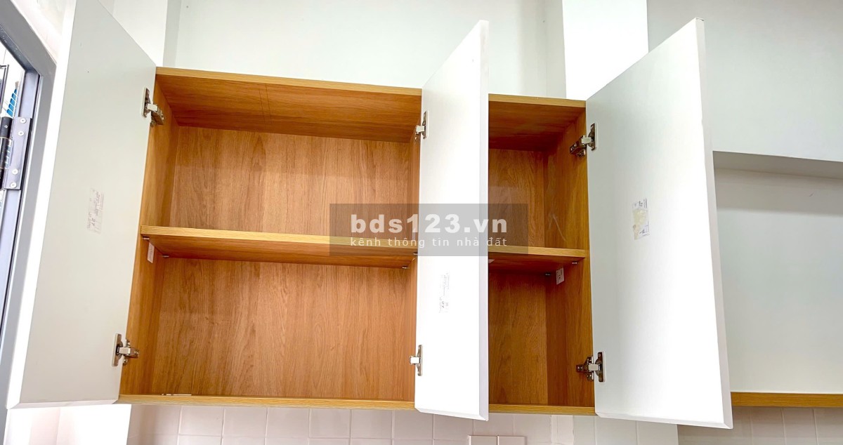 Căn hộ ban công, máy giặt riêng, gần Sư Vạn, khu Bắc Hải, UEH, Bách Khoa, trục CMT8