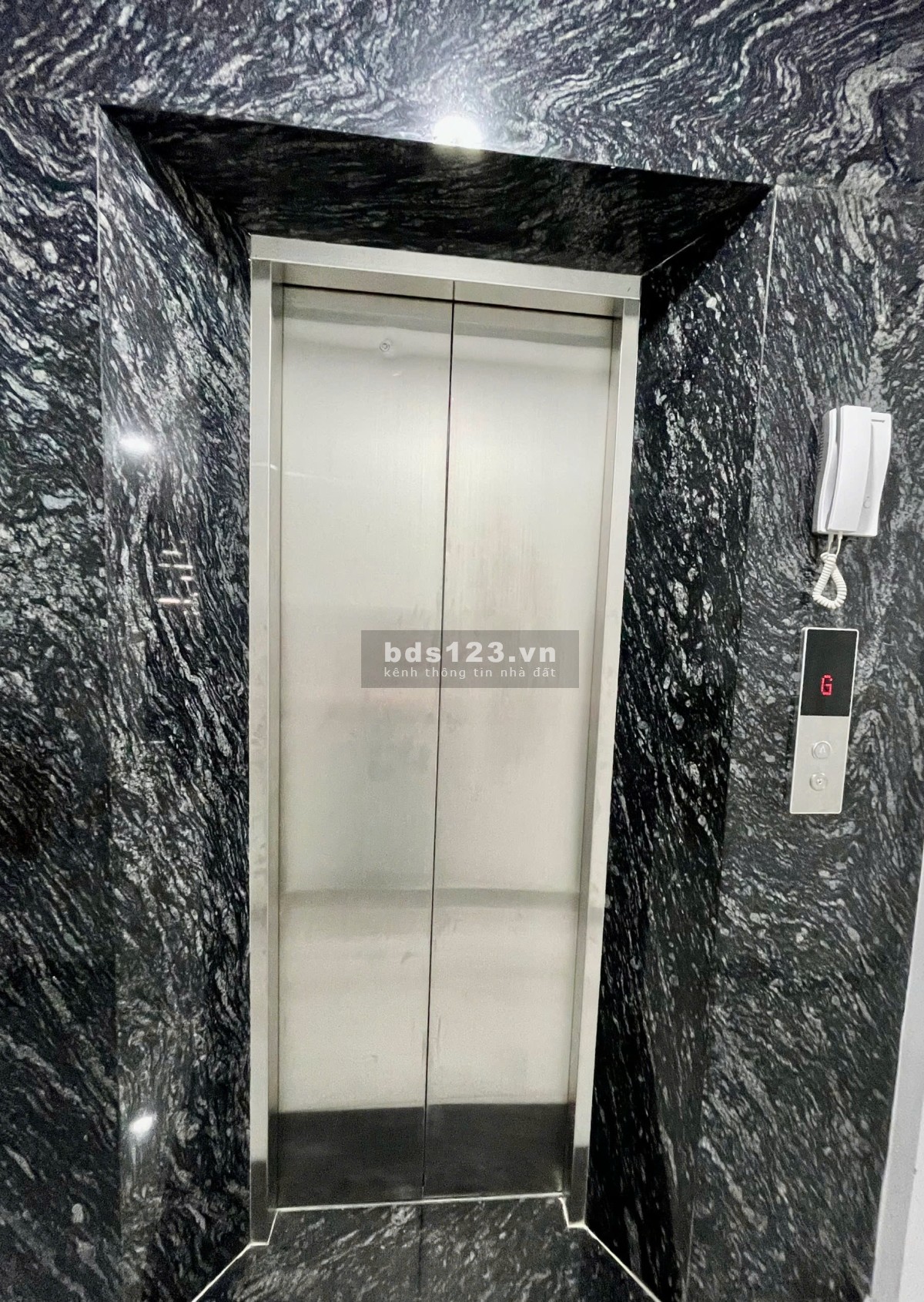 Căn hộ ban công, máy giặt riêng, gần Sư Vạn, khu Bắc Hải, UEH, Bách Khoa, trục CMT8