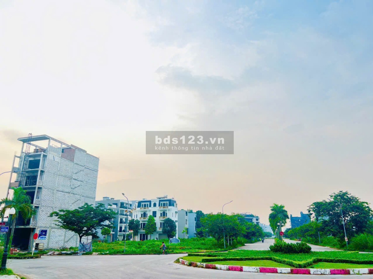 Cần Bán Đất Trục Chính Đường Nguyễn Thị Minh Khai KDT Phía Nam CLK12, Tp Bắc Giang (BIG C Cũ)