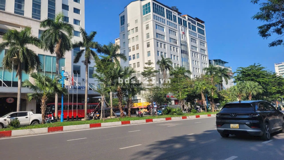 Cho thuê 2 sàn văn phòng vip - Hoàng Quốc Việt - Cầu Giấy - giá tốt - 540m2 và 185m2