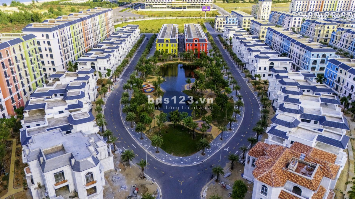 Tìm chủ nhân căn hộ view biển SÂN golf Đồng Hới mới tinh giá tốt