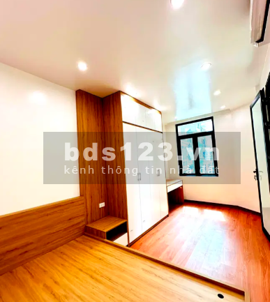 Bán nhà lô góc, kinh doanh, mặt ngõ thông ô tô, full nội thất, 30m2, 4 tầng nhỉnh 4 tỷ