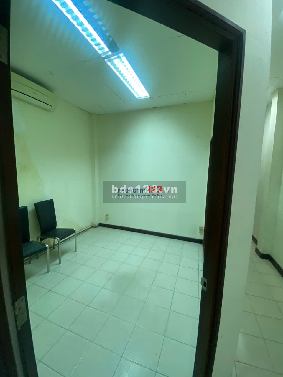Cho thuê nhà nguyên căn tiện kinh doanh ngay mặt tiền đường 3/2, phường 14, Quận 10