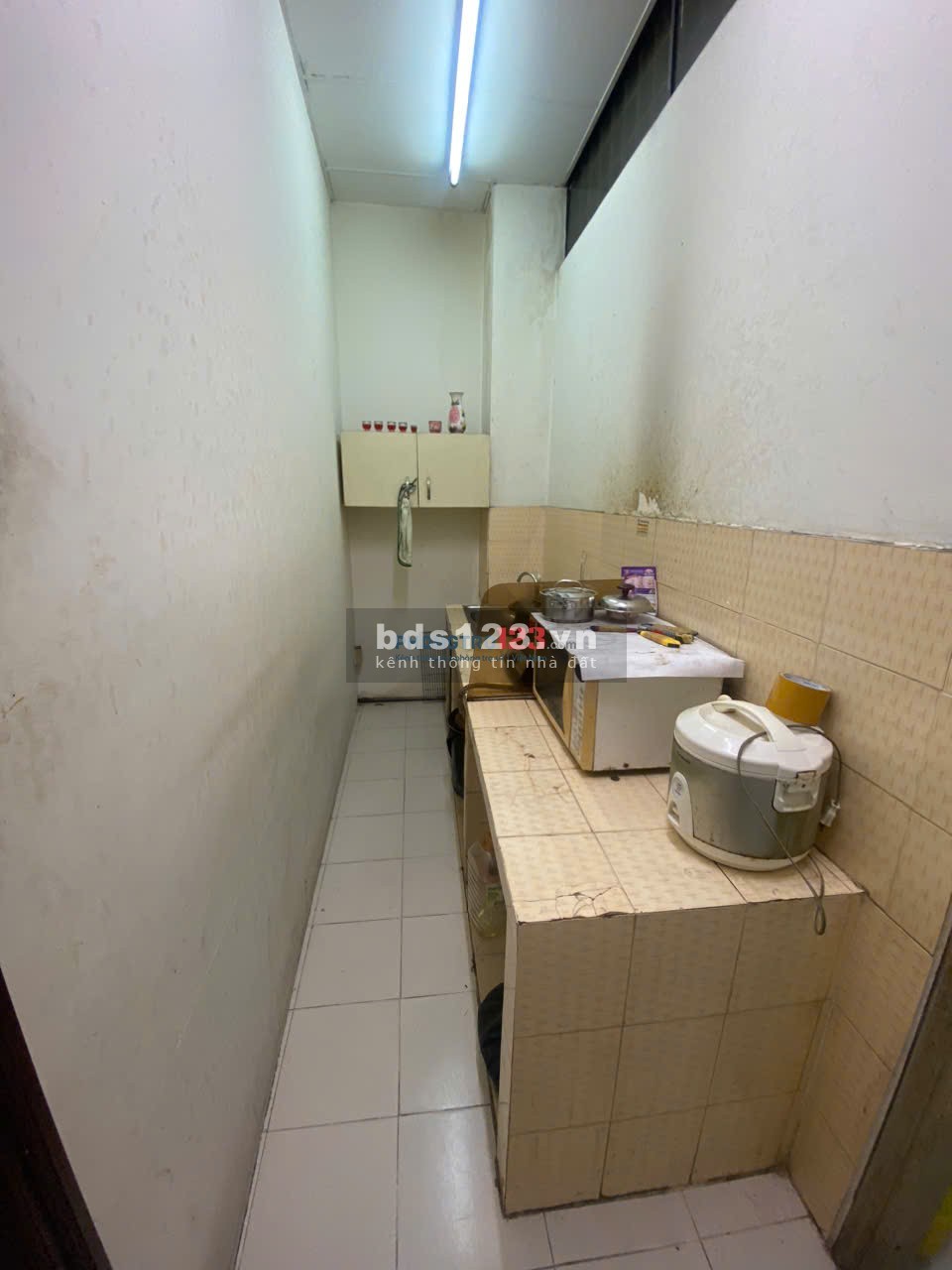 Cho thuê nhà nguyên căn tiện kinh doanh ngay mặt tiền đường 3/2, phường 14, Quận 10