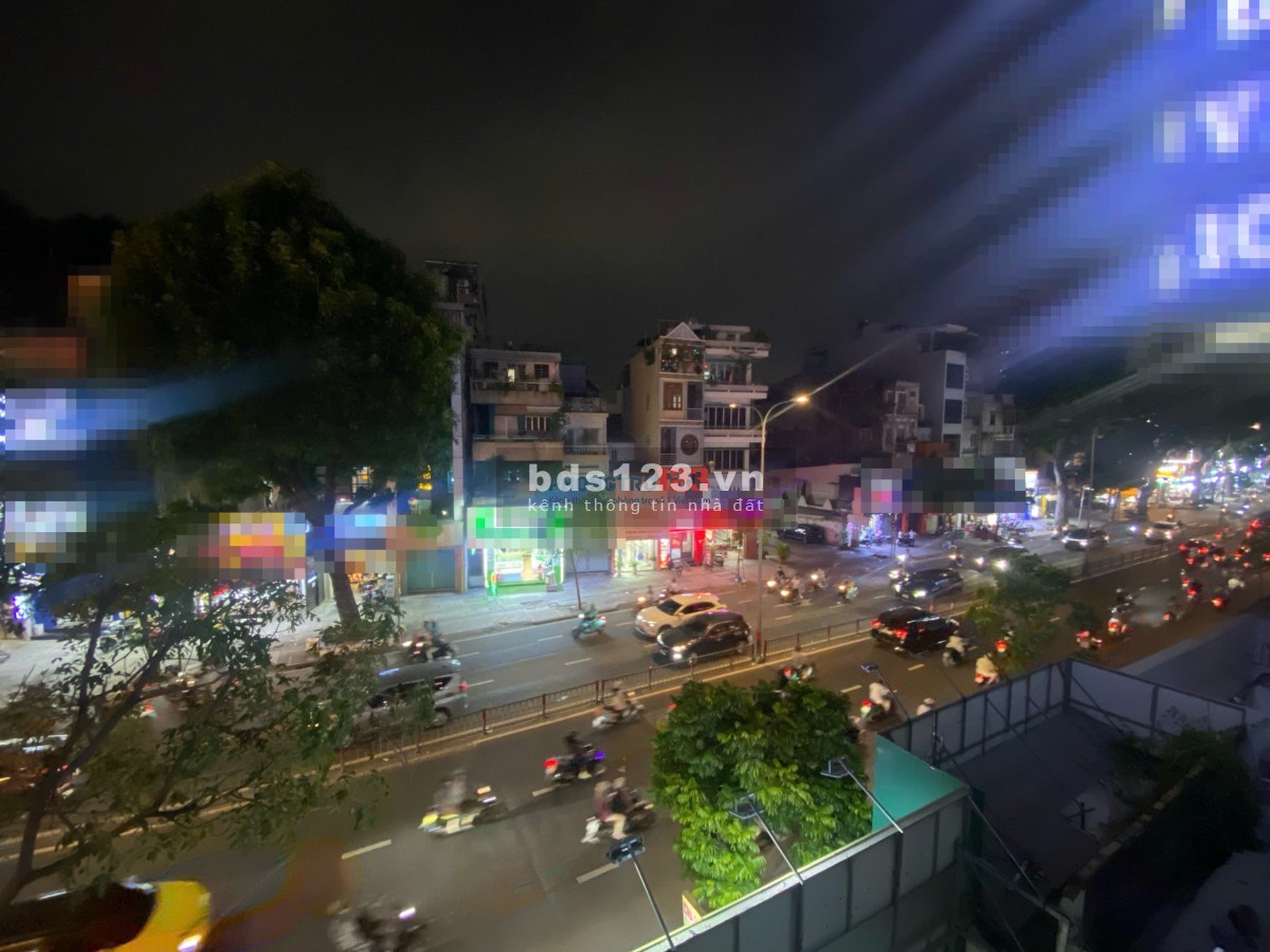 Cho thuê nhà nguyên căn tiện kinh doanh ngay mặt tiền đường 3/2, phường 14, Quận 10