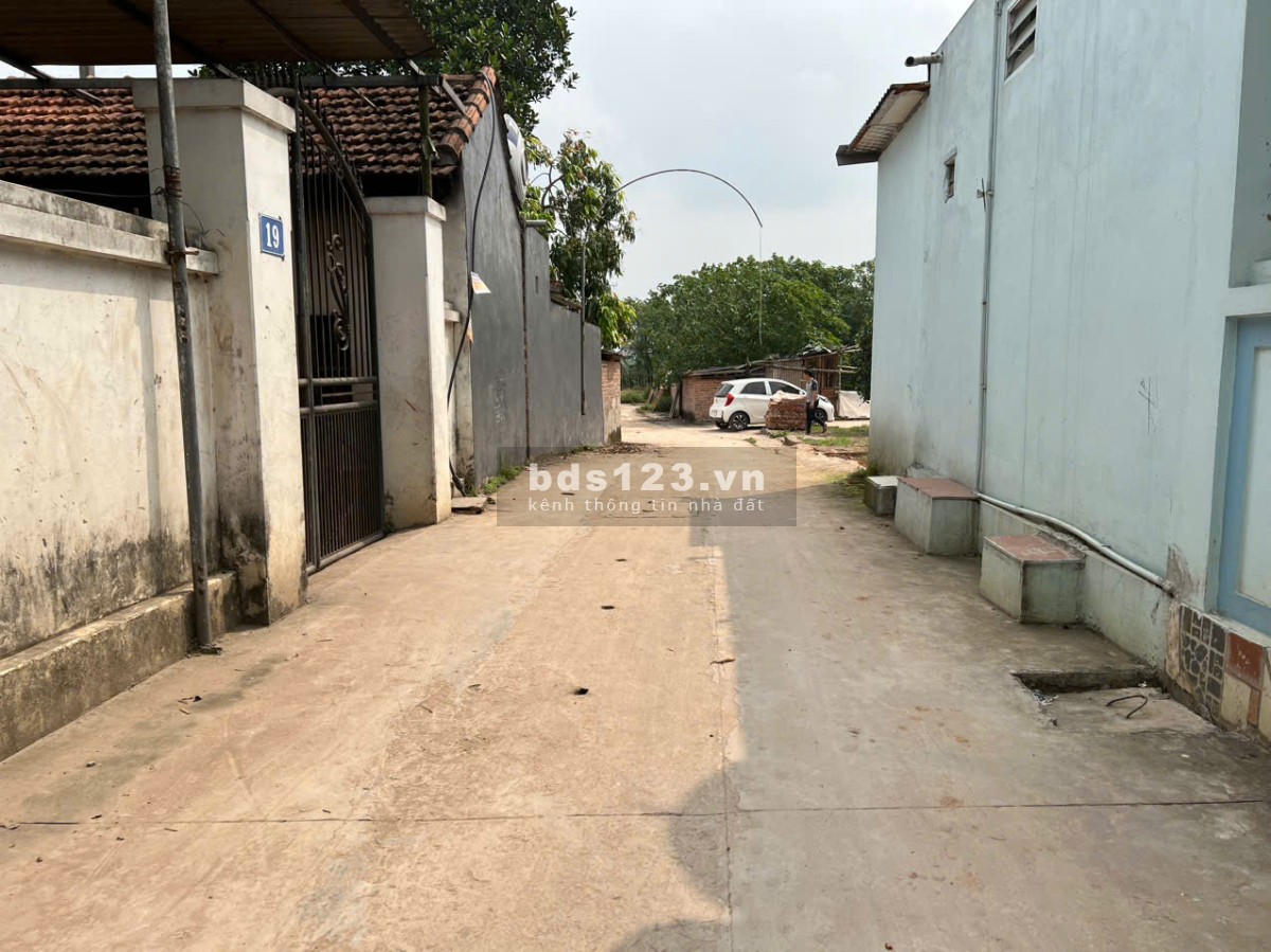 Bán 60m2 đất tặng nhà cấp giá rẻ tại Vân Côn Hoài Đức
