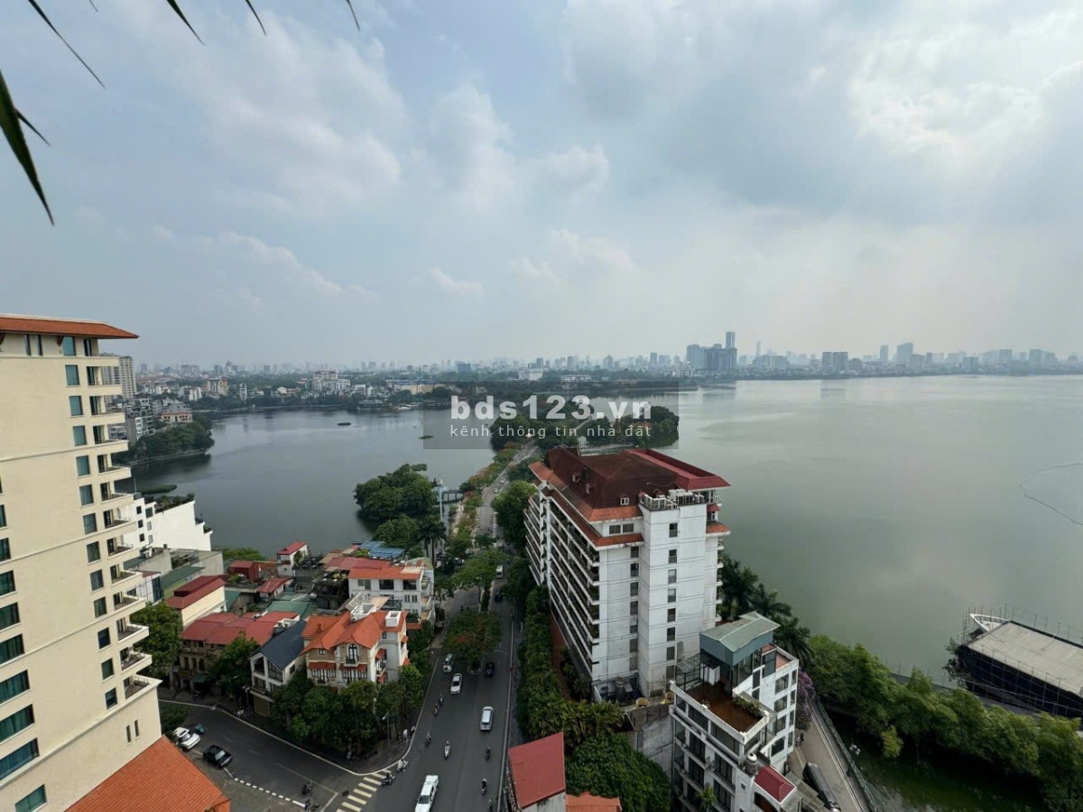 Cho thuê mặt bằng kinh doanh, VP - Phố Thanh Niên - Tây Hồ - View Hồ Tây - 360m2 - Giá thỏa thuận!