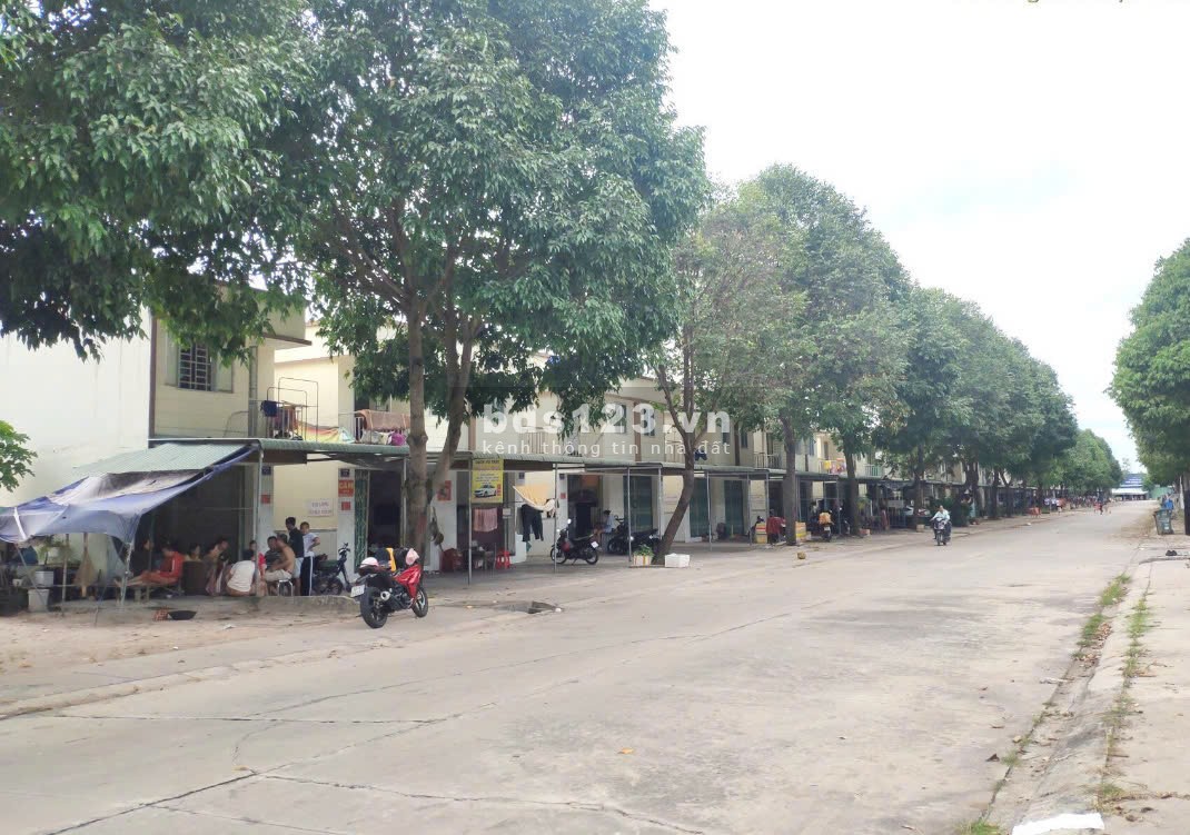 Bán đất 75m2 sẵn sổ nằm ngay sau TTHC huyện Bàu Bàng, chỉ với 600tr, sổ sẵn, xây nhà ở ngay