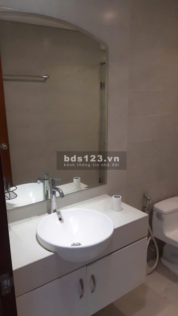 Chung Cư D5, Phường 25, Bình Thạnh: 70m2, 2p ngủ, 2wc, 10.5tr/th
