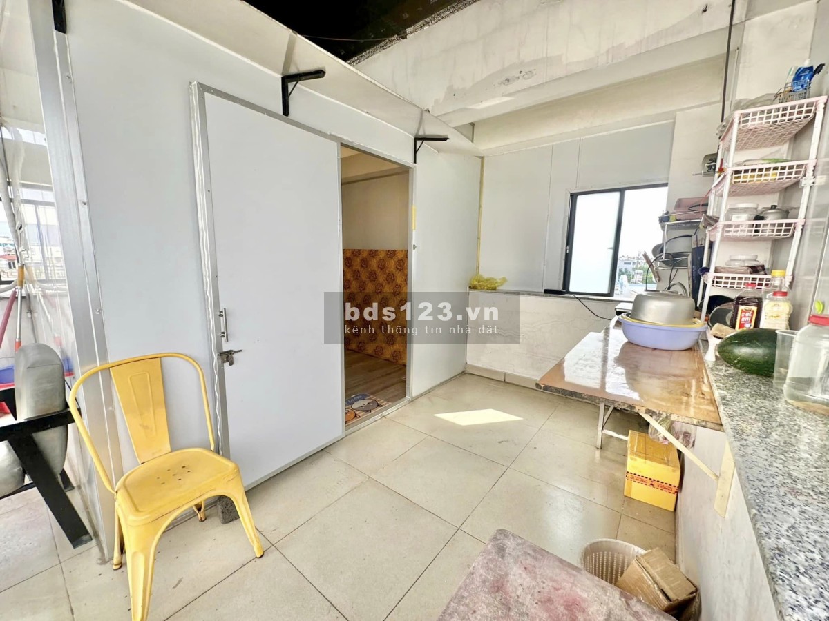 Cho thuê phòng trọ riêng biệt có 102 trên sân thượng tầng 4 view đẹp tại Dương Quảng Hàm p5 Gò Vấp