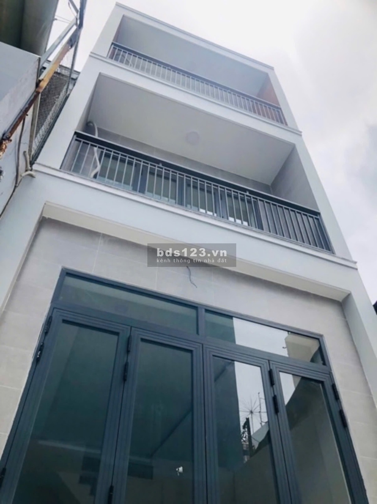 Tân phú - Nhà đẹp mới 3 tầng 56m2, nhỉnh 5 tỷ