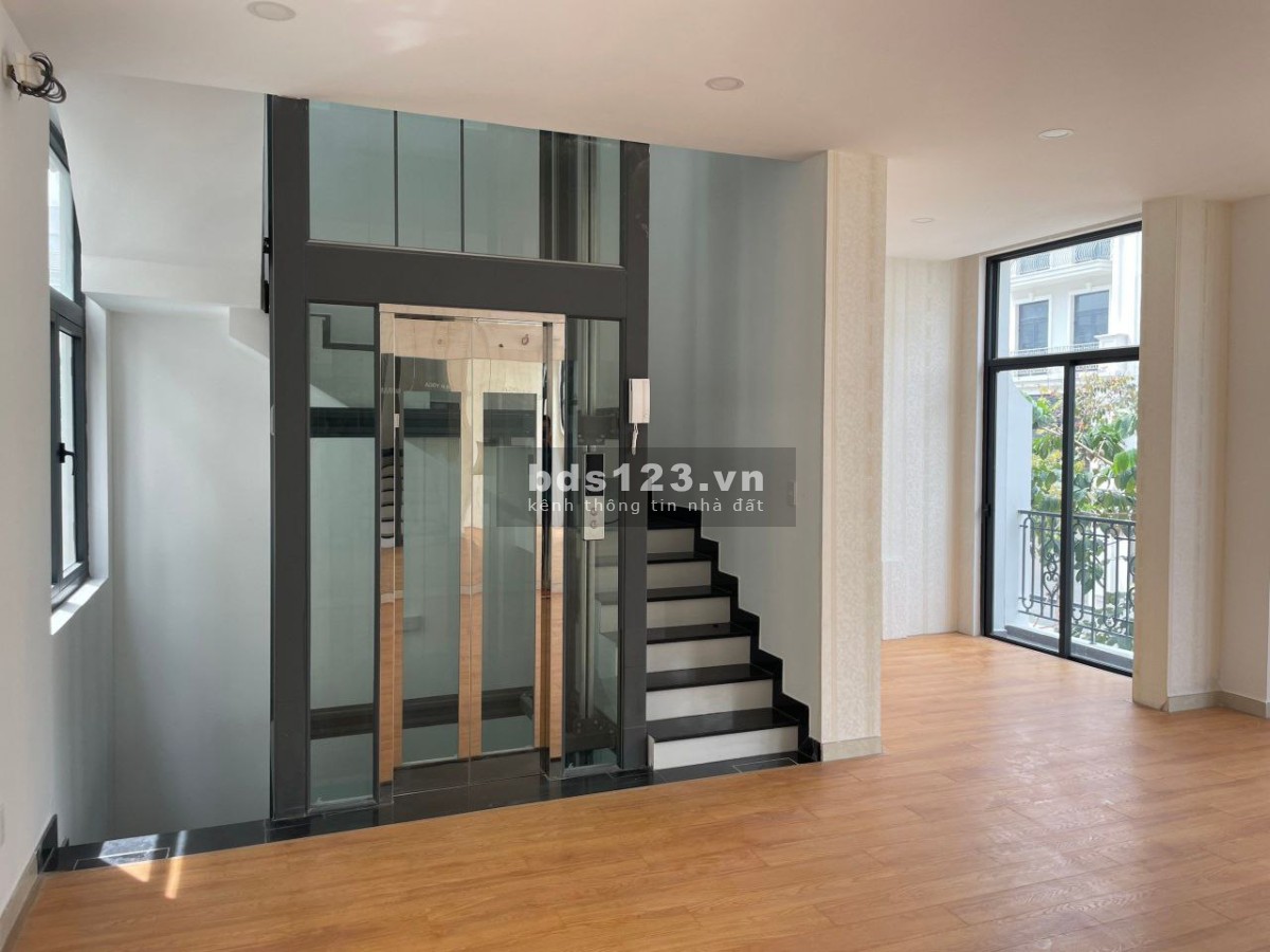 Nhà đã hoàn thiện có thang máy nhà đẹp 23TR/ THÁNG/ NGUYÊN CĂN 5 TẦNG