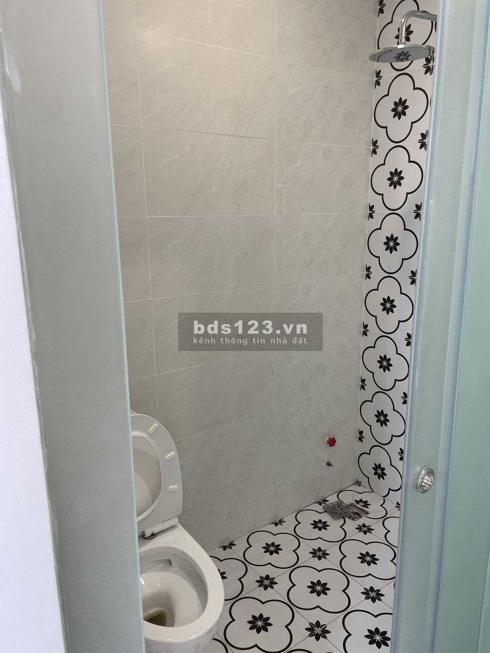 Nhà đã hoàn thiện có thang máy nhà đẹp 23TR/ THÁNG/ NGUYÊN CĂN 5 TẦNG