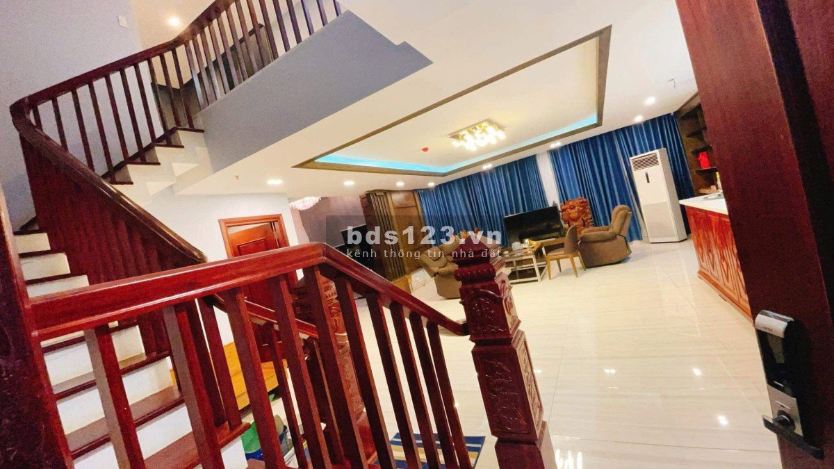 Chung cư Bảy Hiền, P11, Tân Bình: Duplex 170m2 - 3p ngủ, 3wc, 20tr. TL